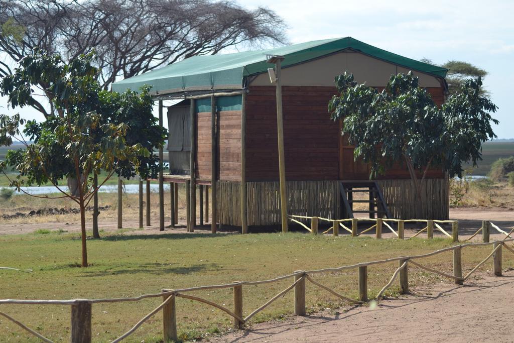 ホテル Mwandi View Kavimba エクステリア 写真